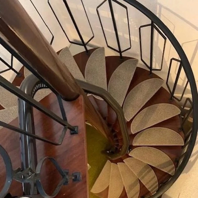 Treppenlift Erkelenz Wendeltreppe